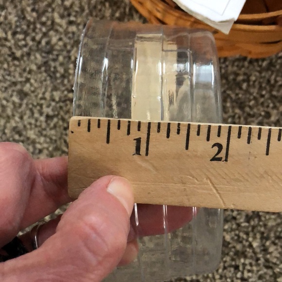 Longaberger Saffron basket! - Picture 3 of 11